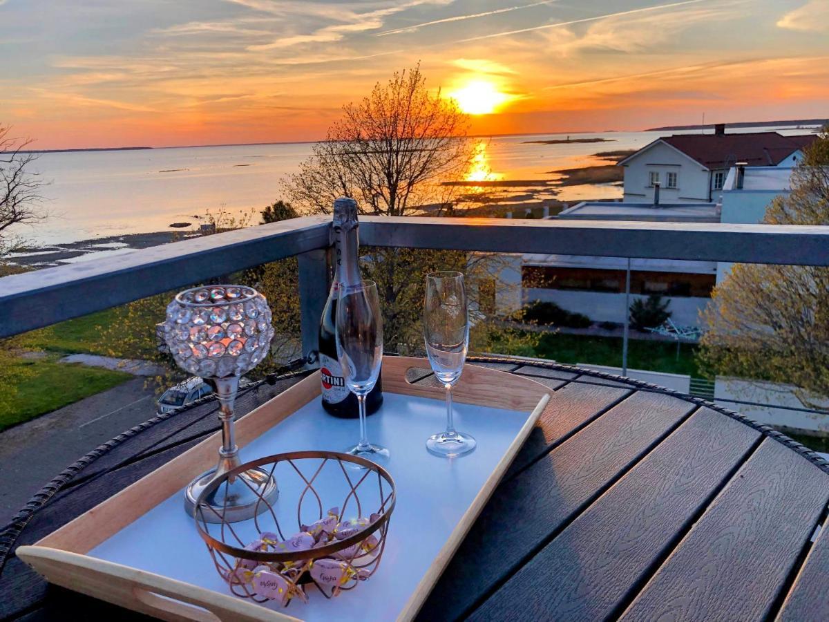 Sunset Dream Apartment With A Panoramic Seaview Haapsalu Buitenkant foto