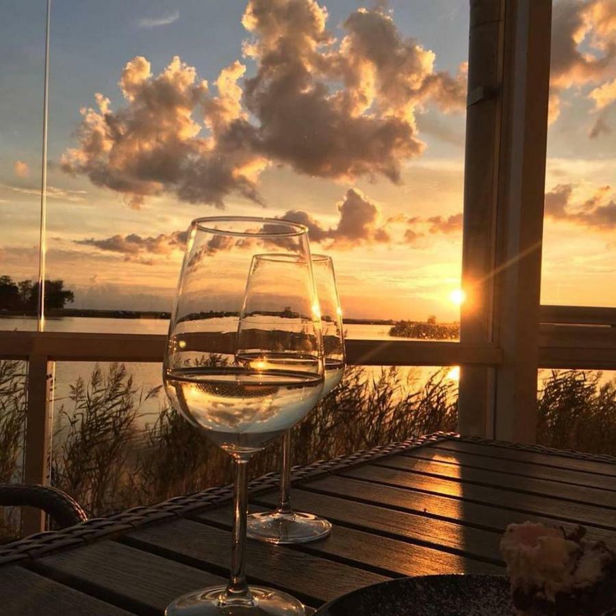 Sunset Dream Apartment With A Panoramic Seaview Haapsalu Buitenkant foto